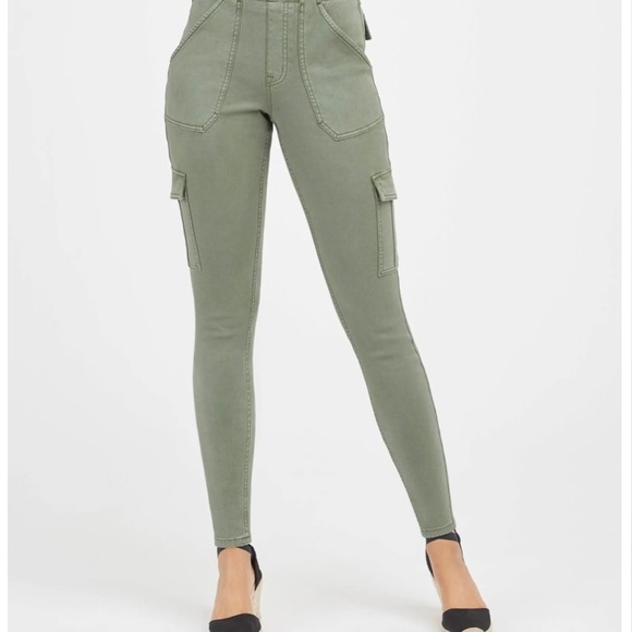Spanx Stretch Twill Ankle Cargo Pant - Picture 1 of 5